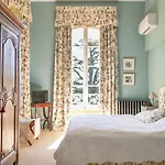 Chateau De Varenne Hotel