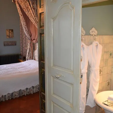 Hotel Chateau De Varenne 4*