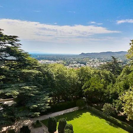 Chateau De Varenne Otel 4*