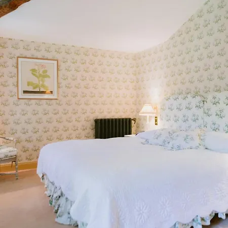 Chateau De Varenne Hotel Sauveterre (Gard)