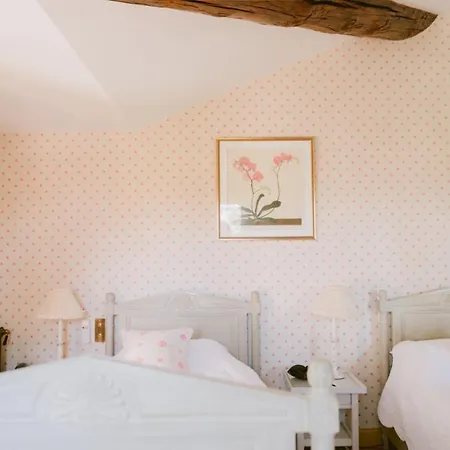 Hotel Chateau De Varenne Sauveterre (Gard)