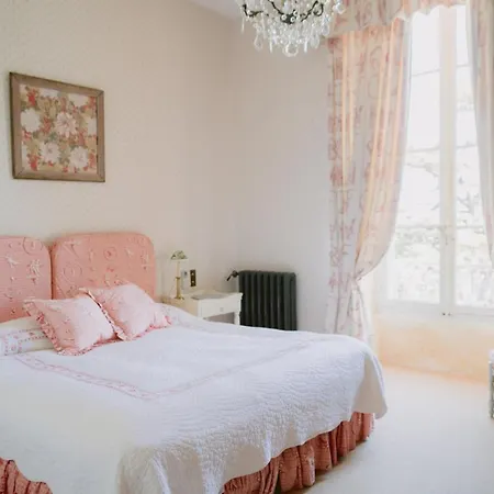Chateau De Varenne Hotel 4*