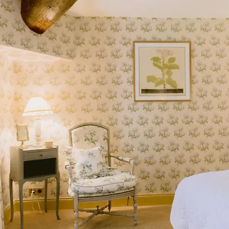 Chateau De Varenne Hotel 4*