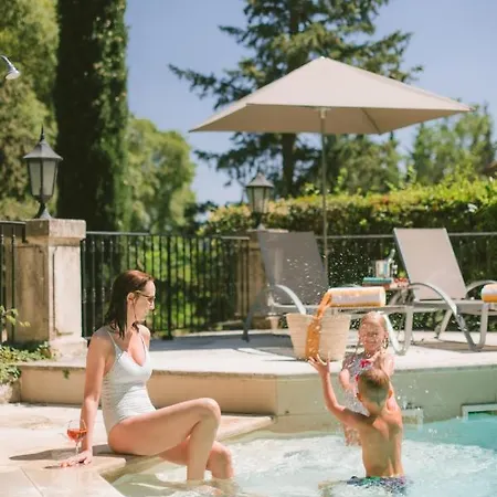 Hotel Chateau De Varenne