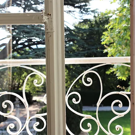 Chateau De Varenne Hotel 4*
