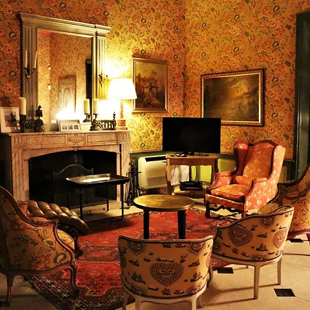 Hotel Chateau De Varenne 4*