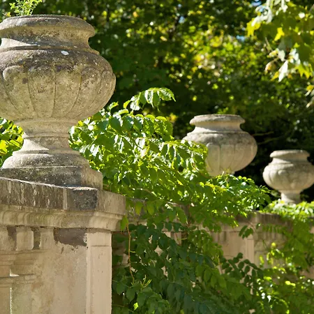 Chateau De Varenne 4* Sauveterre (Gard)