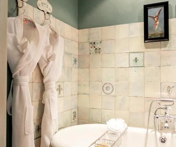 Chateau De Varenne Otel 4*