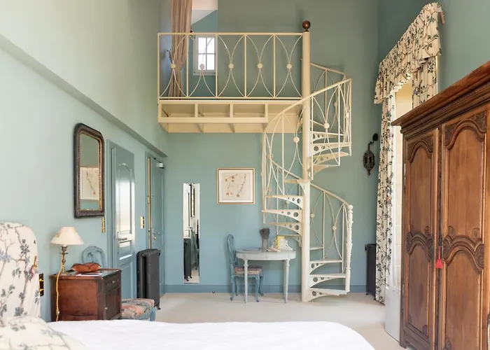 Chateau De Varenne 4*
