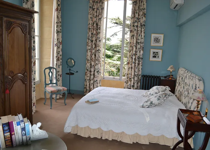 Chateau De Varenne 4*