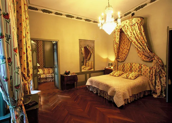 Chateau De Varenne 4* Sauveterre (Gard)
