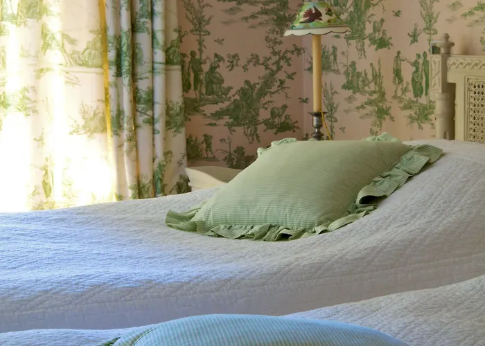 Chateau De Varenne Otel Sauveterre (Gard)