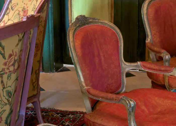 Otel Chateau De Varenne Sauveterre (Gard)